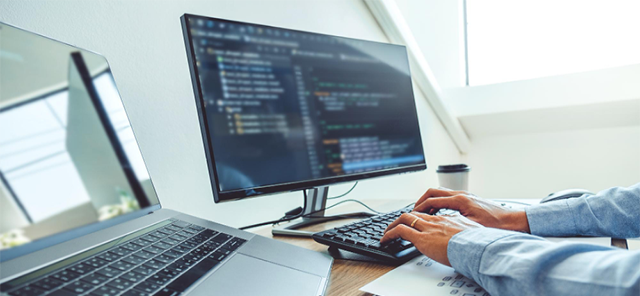 Desarrollo a medida de aplicaciones personalizas, integraciones api, integración de sistemas. Servicios outsorucing